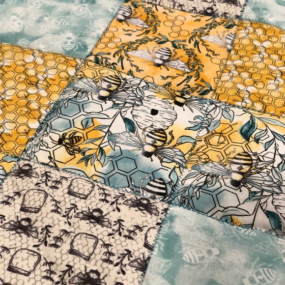 Quilted Table Runner - Picture 4 of 5